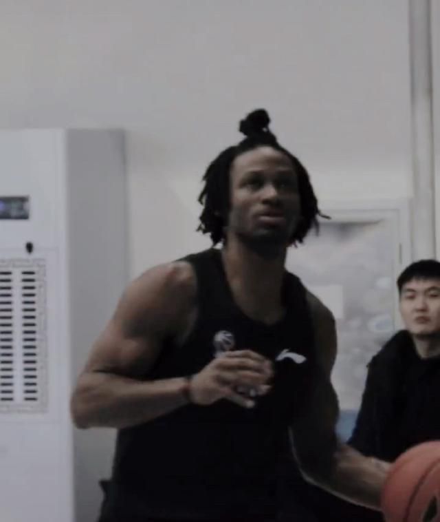 娜琏的过往